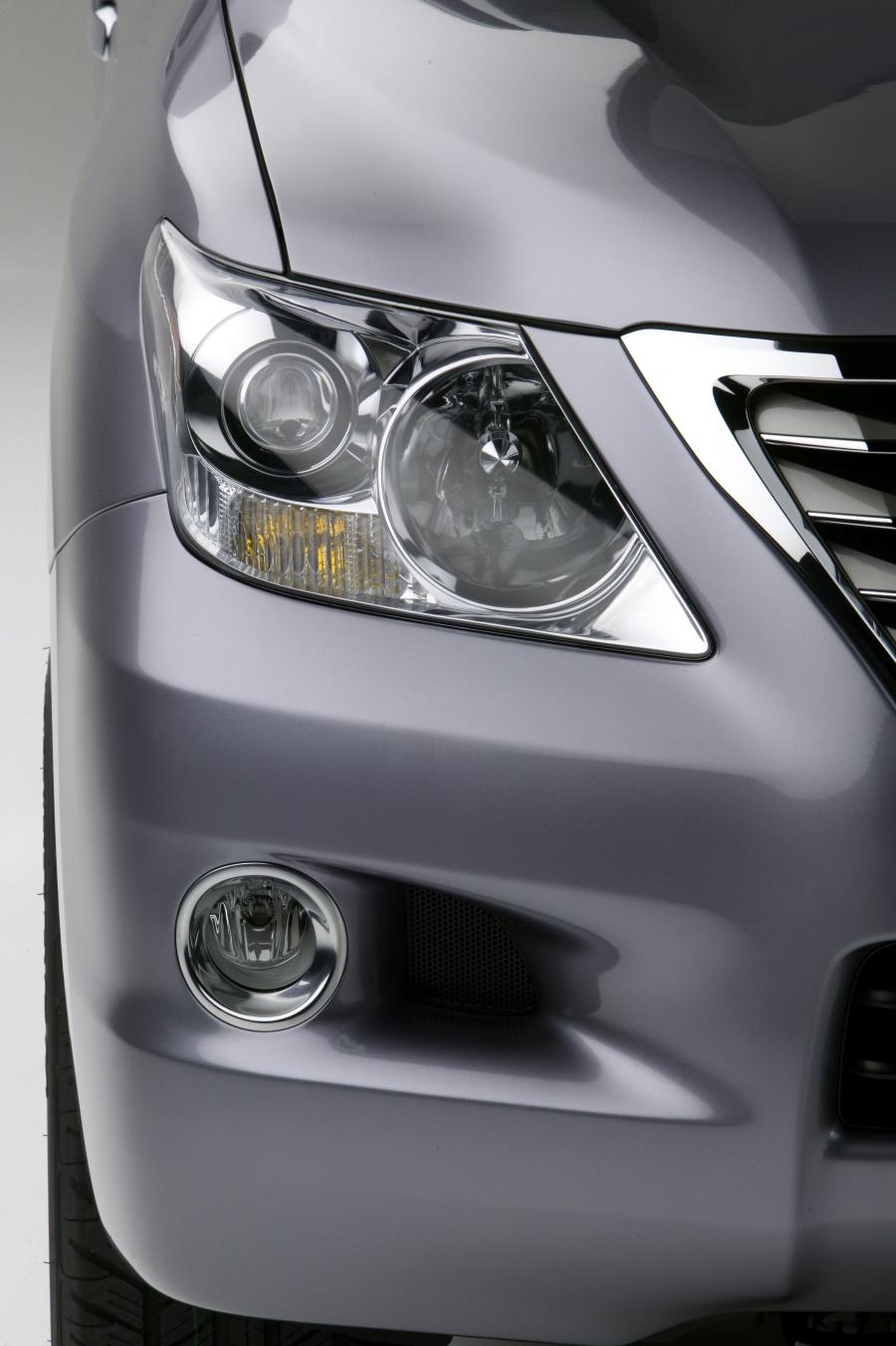  Lexus LX570 2008 года  (фото 107 из 221)